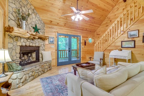 Morganton Cabin < 1/2 Mi to Blue Ridge Lake! House in Blue Ridge Lake