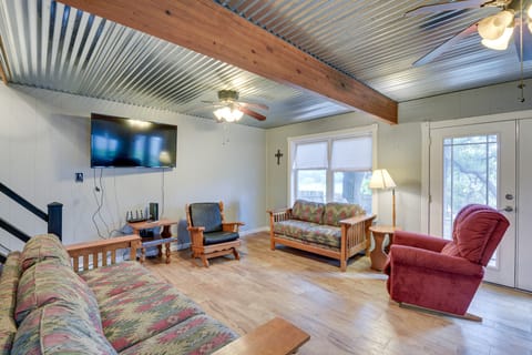 Lake Brownwood Home w/ Private Boat Dock! House in Rio Grande