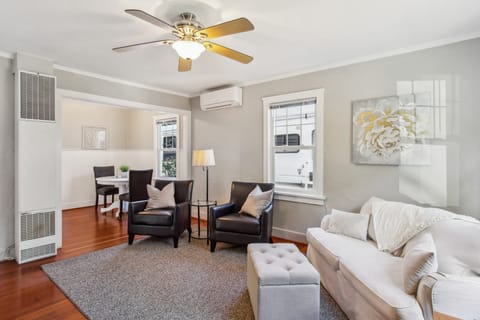 Charming Eugene Retreat: Private Hot Tub & Yard! House in Eugene