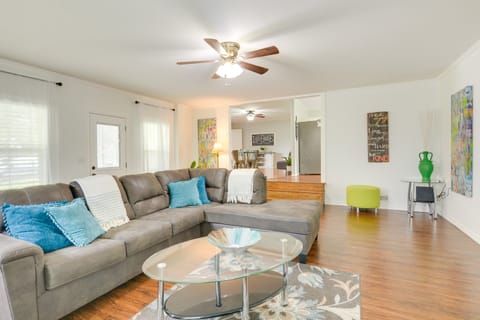 Rogers Vacation Rental ~ 7 Mi to Downtown House in Beaver Lake