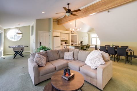 Jackson Lakefront Getaway w/ Balcony, Dock Access House in Ohio