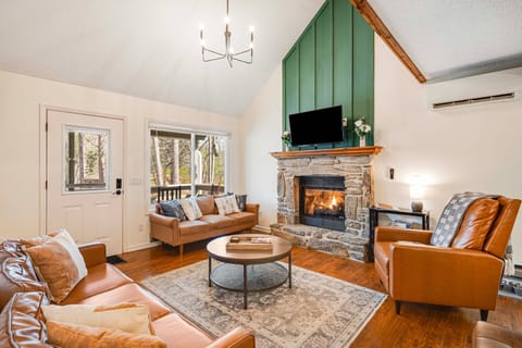 Maggie Valley Mountain Escape w/ Fire Pit & Deck House in Maggie Valley