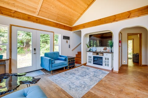 Gold Beach Vacation Rental: Close to Beaches! Cottage in Oregon