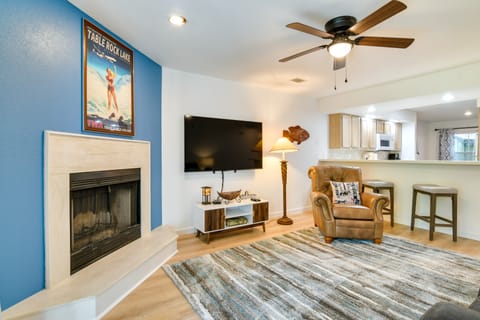 Branson Condo w/ Screened Patio, Pool Access Apartment in Branson