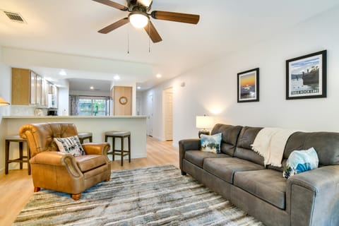 Branson Condo w/ Screened Patio, Pool Access Apartment in Branson