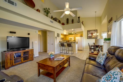 Mesquite Condo w/ Community Pool & Hot Tub! Apartment in Mesquite