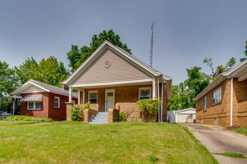 Charming Springfield Home: 2 Mi to Downtown House in Springfield