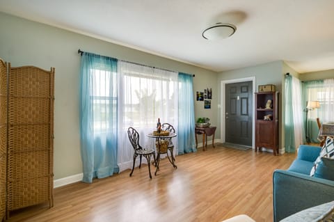 Sunny Lake Wales Getaway - 1 Mi to Downtown House in Lake Wales