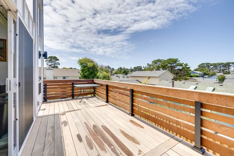 Lincoln City Vacation Home Near Beaches + Casinos House in Devils Lake