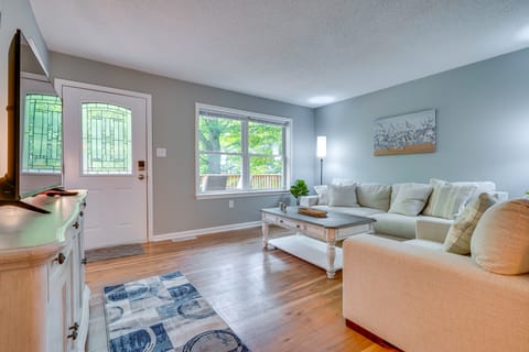 Outdoor Entertainment Areas: Family Ohio Getaway House in Ohio