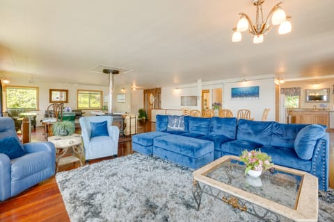 Waterfront Coos Bay Retreat w/ Kayaks! House in Oregon