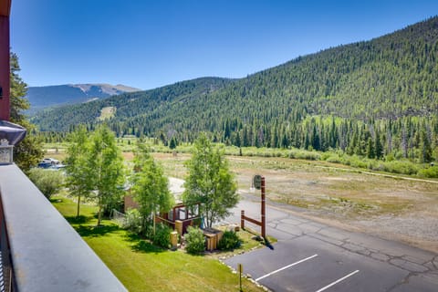 Inviting Keystone Condo Rental w/ Private Balcony! Apartment in Keystone