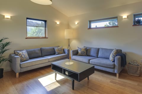 Modern White Salmon Apartment, Steps From Town Apartment in White Salmon