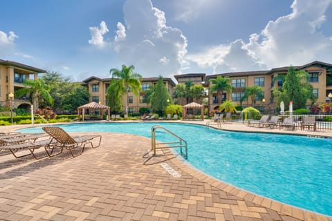 Davenport Vacation Rental w/ Pools, 9 Mi to Disney Apartment in Four Corners