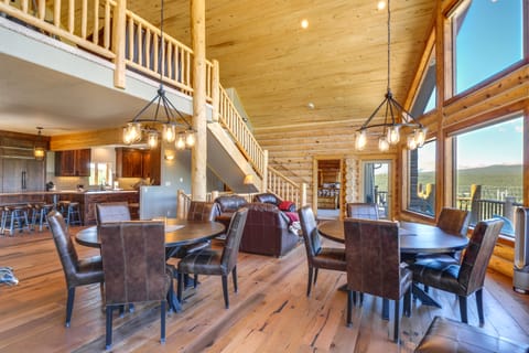 Alma Mountain Getaway w/ Private Hot Tub & Views House in Park County