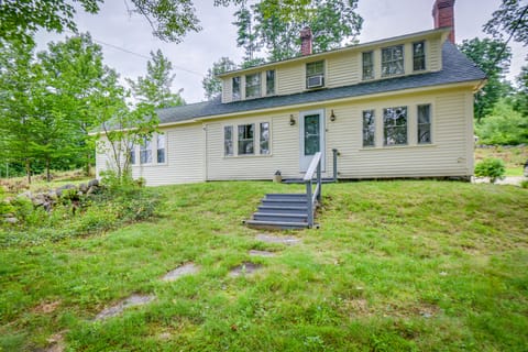 Cozy Vacation Rental Home Near Lake Winnipesaukee! Haus in New Durham