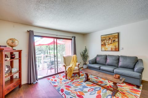 Pet-Friendly Santa Maria Condo w/ Balcony! Apartment in Santa Maria