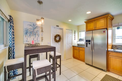 Breezy Palm Bay Home: Outdoor Pool, Near Beaches! House in Palm Bay