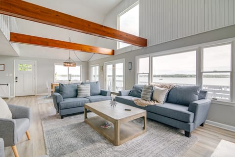 Serene Mattapoisett Home w/ Private Beach Access! House in Mattapoisett