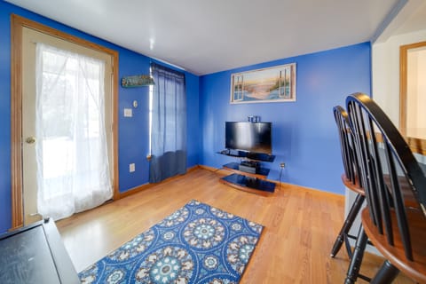 Pet-Friendly Lake Erie Cottage - Walk to the Water Cottage in Geneva-on-the-Lake