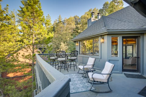 3 Decks, Game Room + Views: Lake Arrowhead Home! House in Lake Arrowhead