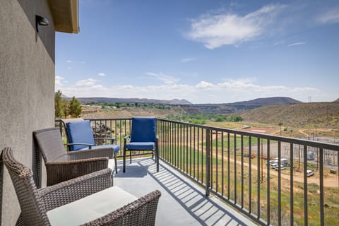 Toquerville Home w/ Mtn Views, Near State Parks! House in Toquerville