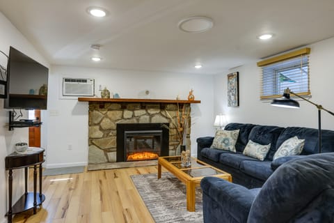 Quakertown Vacation Rental: Close to Hiking Trails Appartement in Quakertown