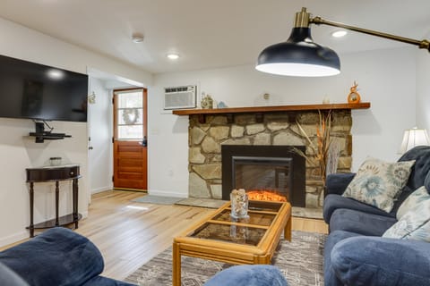 Quakertown Vacation Rental: Close to Hiking Trails Appartement in Quakertown