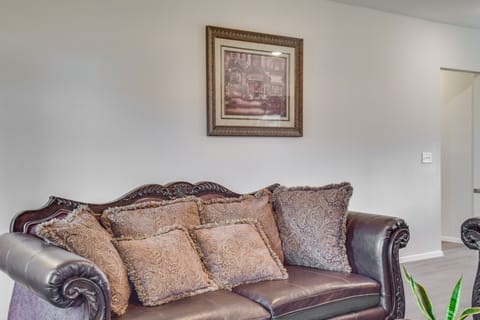 Charming Arkansas Getaway - Walk to Downtown! House in Fort Smith