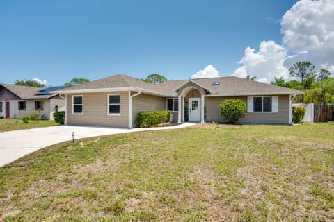 Chic Bonita Springs Vacation Rental, 6 Mi to Beach House in Bonita Springs