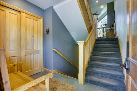 Walk to Ski Lifts: Townhome w/ Hot Tub in Keystone Apartment in Keystone
