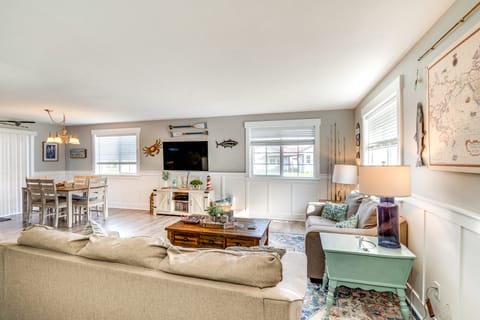 Pet-Friendly Westport Vacation Rental w/ Hot Tub! House in Westport