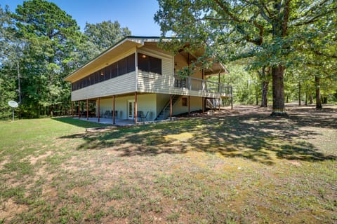 Greers Ferry Hideaway: Lake View, Boat Ramp Access House in Greers Ferry Lake