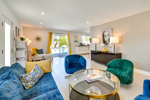 Poolside Paradise w/ Fire Pit in Palm Springs! House in Palm Springs