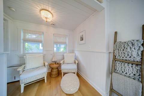 Chautauqua Lakefront NY Cottage Getaway Cottage in North Harmony