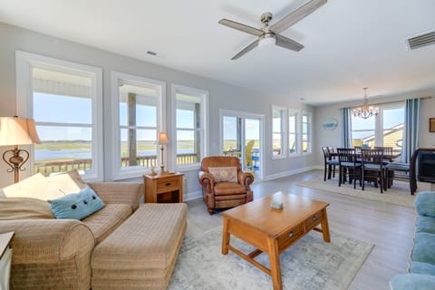 North Topsail Getaway w/ Panoramic Sound Views! House in North Topsail Beach