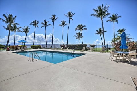 Kaunakakai Home at Molokai Shores w/ Pool! Apartment in Kaunakakai