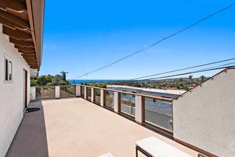 Ocean-View Oasis: Steps to Dana Point Beaches! Apartment in Dana Point