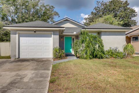 Ponte Vedra Beach Family Home: 2 Mi to Beaches! House in Palm Valley