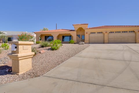 Lake Havasu City Home ~ 4 Mi to London Bridge! House in Lake Havasu City