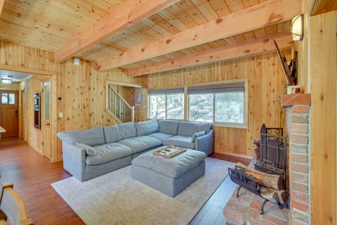 Serene Cabin Rental Near Lake Arrowhead Village! House in Lake Arrowhead