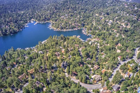 Fire Pit + Mtn Views: Lake Arrowhead Cabin! House in Lake Arrowhead