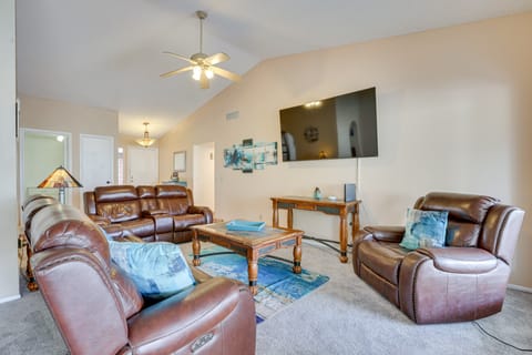 Family-Friendly Peoria Home w/ Pool & Fire Pit! House in Glendale