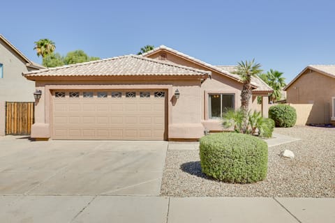 Pet-Friendly Phoenix Home with Fenced Backyard! House in Estrella Village