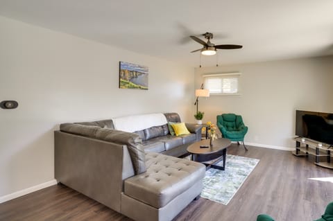 Lovely South Bend Home ~ 3 Mi to Dtwn & Notre Dame House in Mishawaka