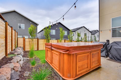 Luxe Park City Vacation Rental w/ Hot Tub! House in Snyderville