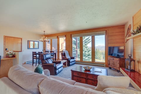 Silverthorne Condo w/ Balcony & Mountain Views! Apartment in Wildernest