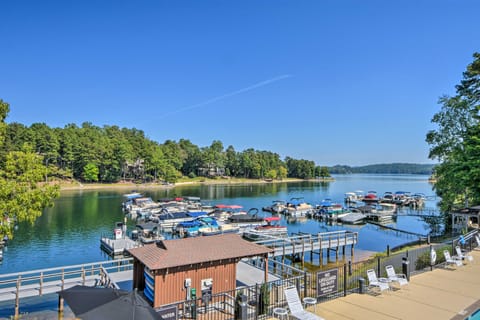 Versatile Salem Condo with Pool Access! Apartment in Lake Keowee