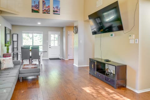 Pet-Friendly San Antonio Retreat w/ Private Yard! House in San Antonio