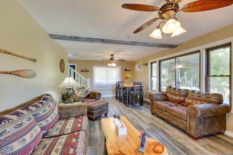 Riverfront Arkansas Abode - Furnished Deck & Grill House in Arkansas